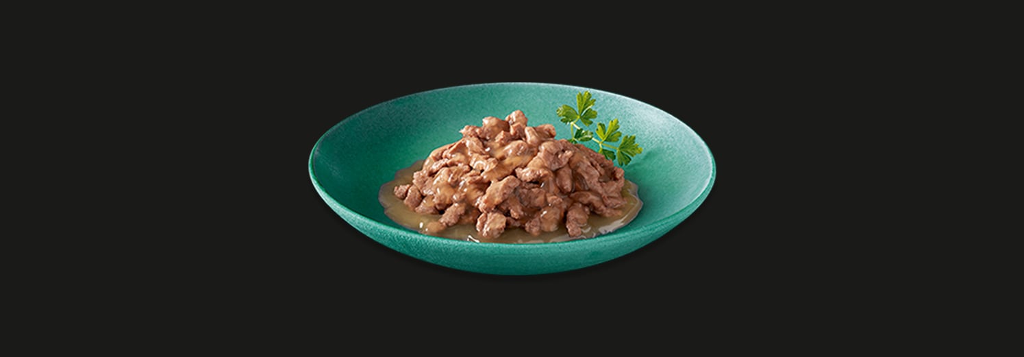 Rezepte speziell für heranwachsende Kätzchen formuliert, um die Abwehrkräfte, starke Knochen und wachsende Muskeln zu unterstützen. SHEBA® Premium-Qualität jetzt mit weicher Textur, geeignet für Milchzähne und perfekt an die kleinen Mäuler angepasst.